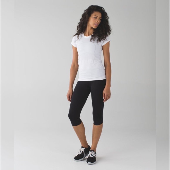 Lululemon Stop At Nothing Crop Black Luxtreme - Picture 1 of 16